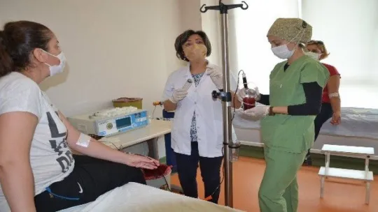 Prof. Dr. Nilay Şahin'den ozon ve romatizma üzerine iki bilimsel tedavi kitabı