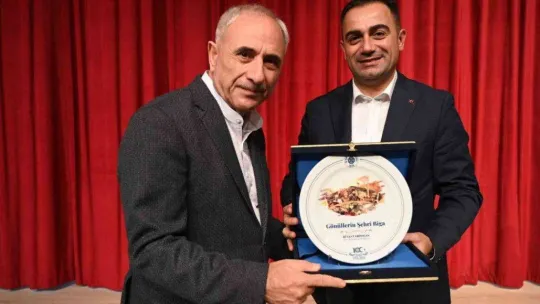 Prof. Dr. Nurullah Genç, Biga'da konferans verdi