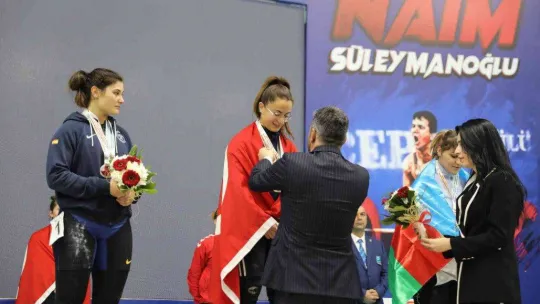 Pursaklar 2. Uluslararası Naim Süleymanoğlu Halter Turnuvası'nda Türkiye rüzgarı