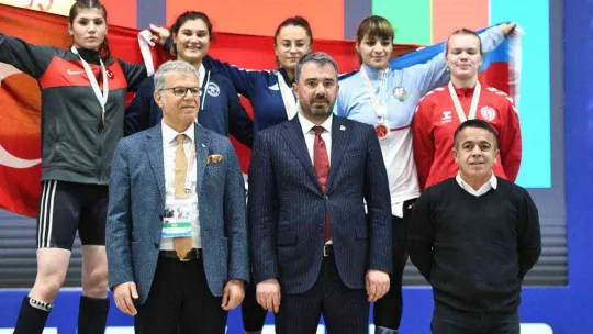 Pursaklar 2. Uluslararası Naim Süleymanoğlu Halter Turnuvası'nda Türkiye rüzgarı