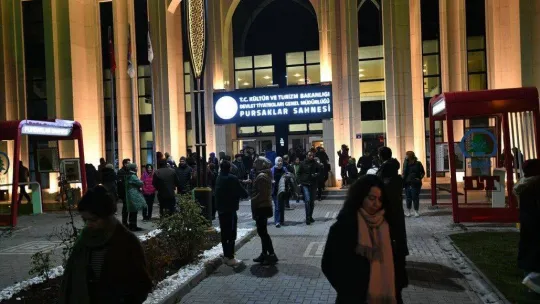 Pursaklar Belediyesi vatandaşları sanatla buluşturdu