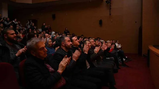 Pursaklar Belediyesi vatandaşları sanatla buluşturdu