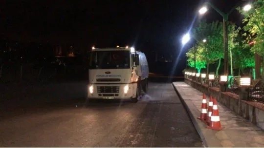 Pursaklar'da gece gündüz temizlik çalışması