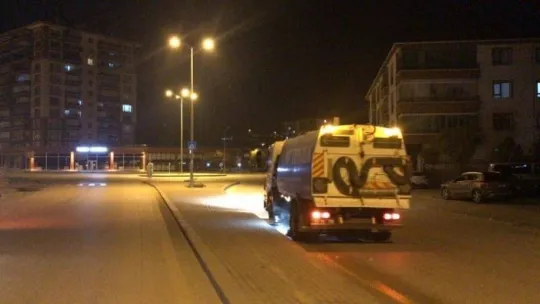 Pursaklar'da gece gündüz temizlik çalışması