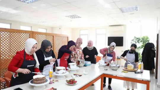 Pursaklar'da Kadınların İlk Adresi ''Hanım Evleri''