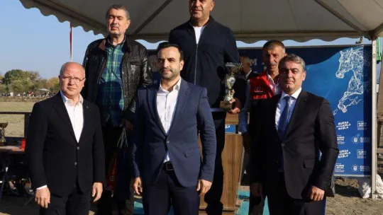 Rahvan atları şampiyonluğa koştu