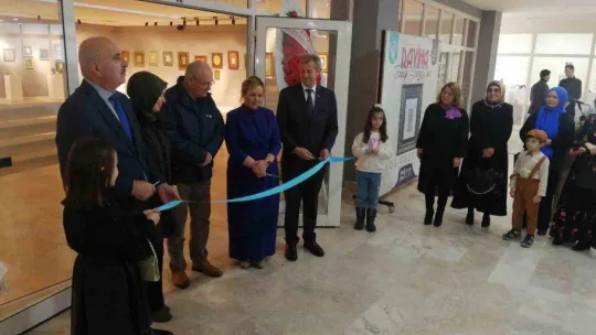 Rayiha Tezhip Sergisi törenle açıldı
