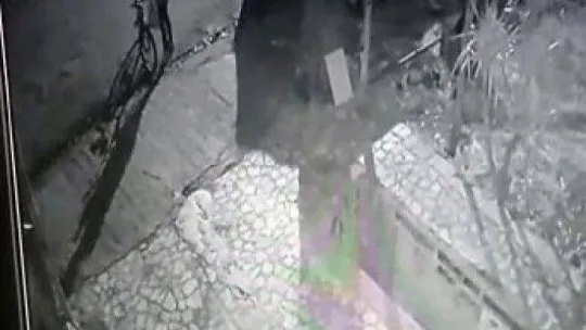 Römorku ikinci kez dükkanın önünden çalındı