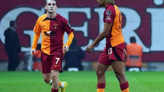 Sacha Boey, kırmızı kart gördü