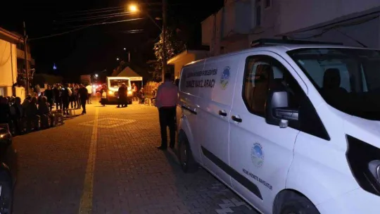 Safitürk'ün acı haberini alan yakınları evinin sokağını doldurdu