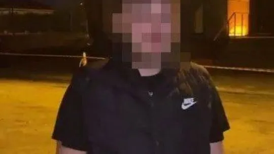 Sahaya atlayıp ortalığı karıştırmıştı, özür diledi