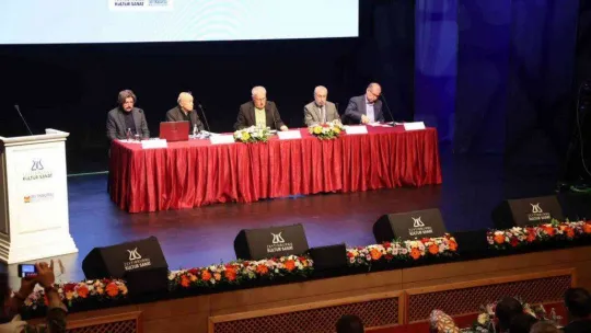 Şair Sezai Karakoç, ölümünün 1. yılında Zeytinburnu'nda anıldı