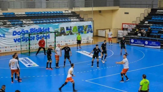 Sakarya Büyükşehir hentbol Beşiktaş'a konuk oluyor