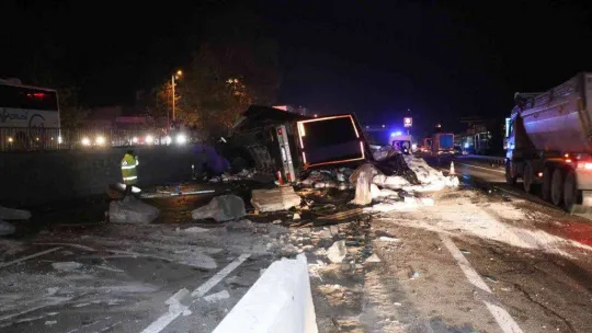 Sakarya D-650 Kara Yolu'nda feci kaza: 1 ölü, 1 yaralı