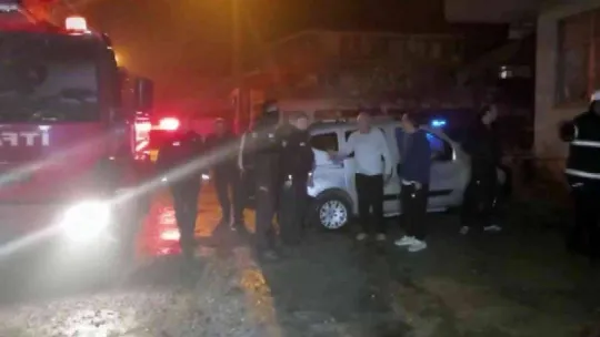 Sakarya'da bir evde çıkan yangın itfaiye ekiplerince söndürüldü