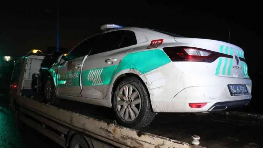 Sakarya'da hareketli dakikalar: Polisin 'Dur' ihtarına uymadı, 50 kilometre kovalamaca yaşandı
