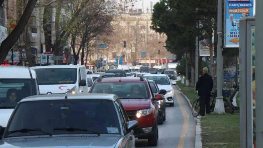 Sakarya'da havanın güzelliğini fırsat bilen soluğu dışarda aldı