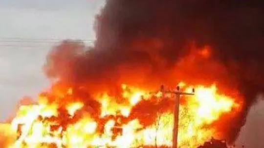 Sakarya'da mobilya atölyesinde yangın