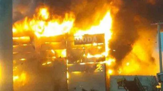 Sakarya'da mobilya atölyesinde yangın