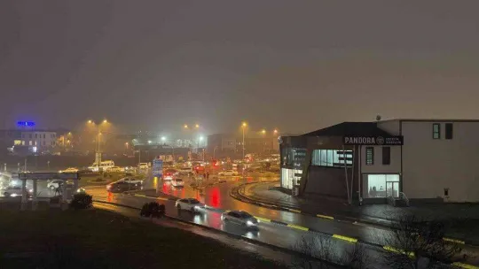 Sakarya'da yağmur ve sis etkili oluyor