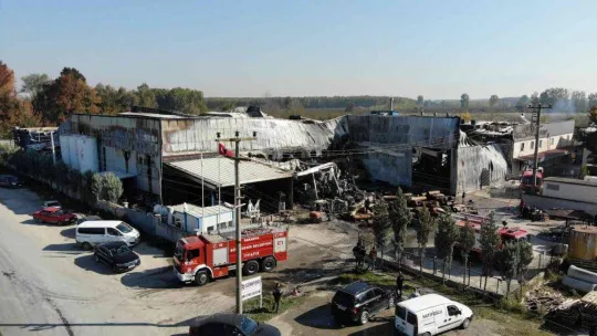 Sakarya'daki fabrika yangınında oluşan tahribat gözler önüne serildi