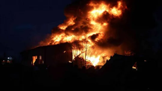 Sakarya'daki korkutan yangın havadan görüntülendi