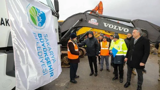 Sakarya'dan 43 iş makinası deprem bölgesine çıktı