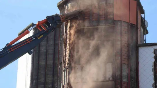 Sakarya'nın simgelerinden o yapı kentsel dönüşüm için yıkılıyor