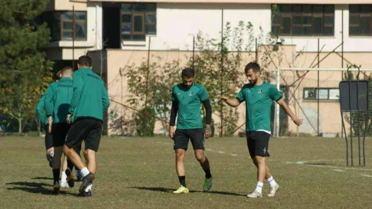 Sakaryaspor, Manisa FK mesaisinde