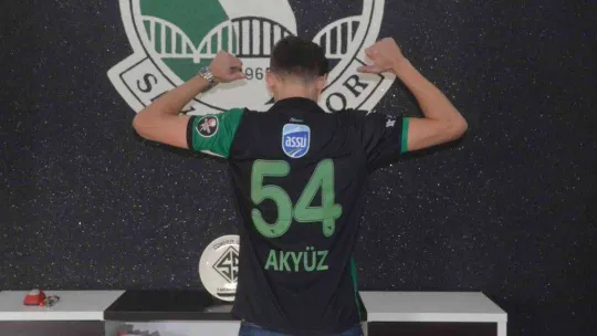 Sakaryaspor, Mehmet Akyüz'ü kadrosuna kattı