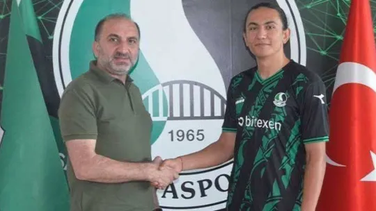 Sakaryaspor'u şampiyonluğa taşıyan oyuncu bu sene takımdan gönderildi