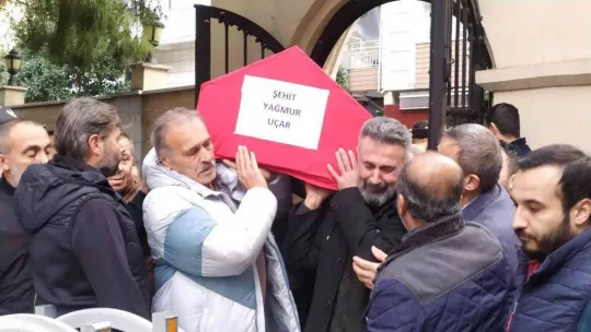 Saldırıda hayatını kaybeden anne kız  son yolculuğuna uğurlanıyor