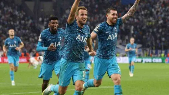 Şampiyonlar Ligi'nde 4 grup tamamlandı