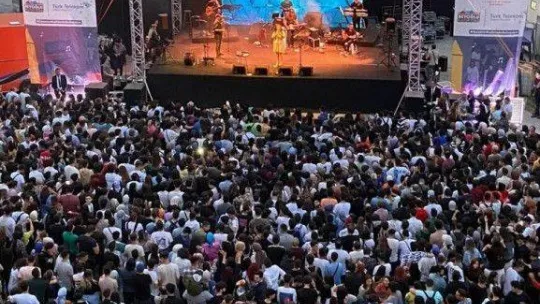 Sanatseverler 2022'de AKM'de festival ve yenilikçi teknolojilerle buluştu