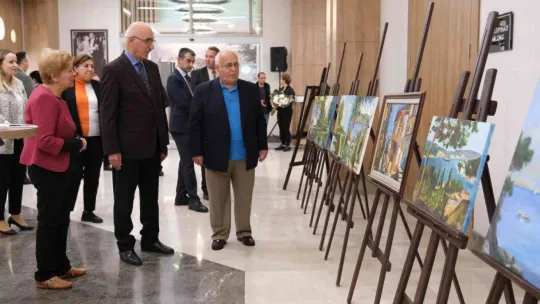 Sanatseverler Şükriye Çobanoğlu'nun resim sergisinde buluştu