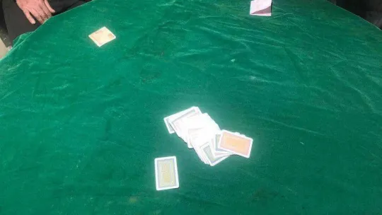 Sancaktepe'de kumar oynatılan iş yerine polis baskını