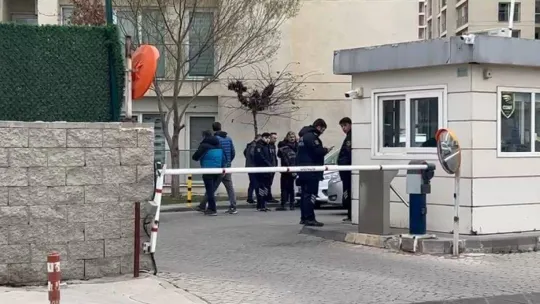 Sancaktepe'de ölü bulunan baba ve 3 çocuğun cesetleri Adli Tıp'a götürüldü