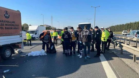 Sancaktepe TEM'de feci kaza: Yolcu otobüsü çarptı, metrelerce savrularak hayatını kaybetti