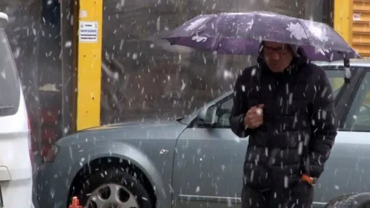 Sarıyer'de kar yağışı etkili oluyor