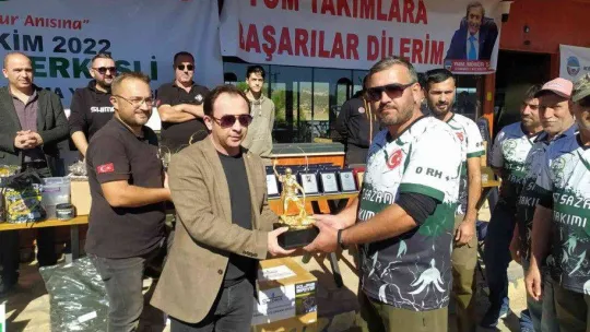 Sazan yakalama yarışmasında şampiyonlar belli oldu