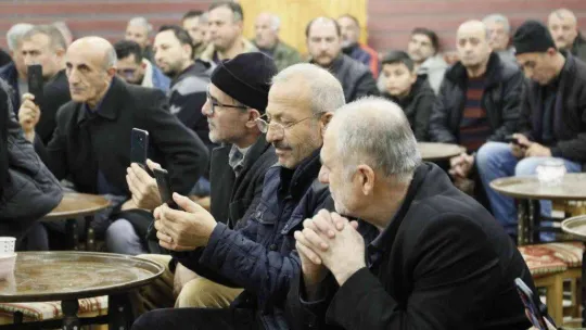 Sazını alan aşıklar bu kıl çadırda buluştu