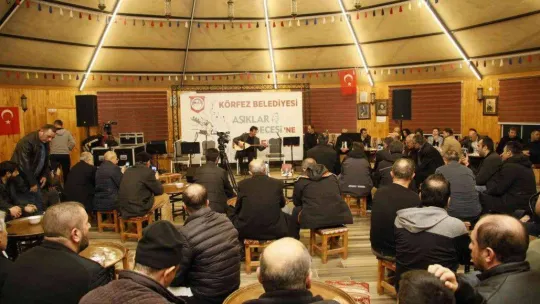 Sazını alan aşıklar bu kıl çadırda buluştu