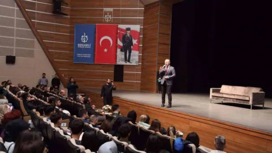 Sefa Doğanay taklitleriyle öğretmenleri kahkahaya boğdu