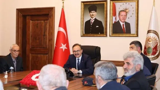 Şehit aileleri ve gazilerden Vali Kızılkaya'ya ziyaret