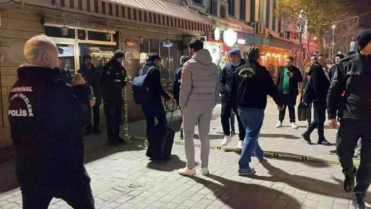 Şehrin göbeğinde şüpheli çanta paniği