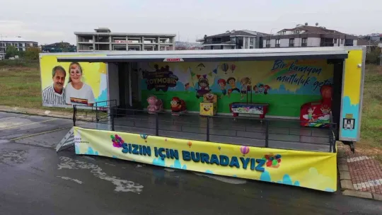 Serdivan'da çocuklar mobil oyun tırı ile eğlenecek
