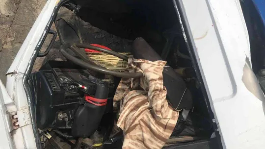 Servis ile kamyonet çarpıştı: 4 yaralı