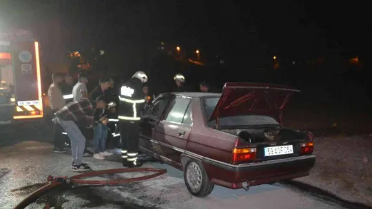Seyir halindeki LPG'li otomobilde korkutan yangın