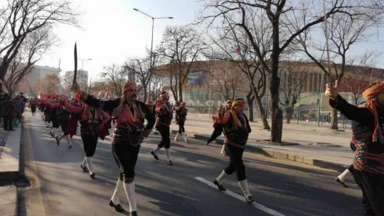 Seymenlerden kortej yürüyüşü