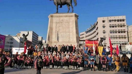 Seymenlerden kortej yürüyüşü